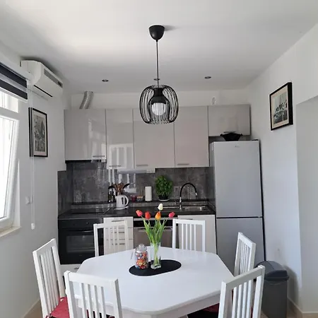 Dupin Apartament Dugi Rat